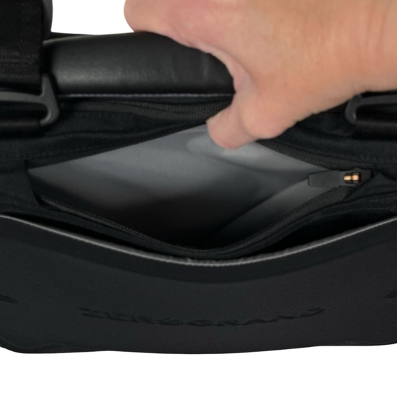 Cole Haan Zerogrand Men’s Black Attaché Laptop Bag Holds a 14” Laptop LIKE NEW!! - Picture 7 of 16